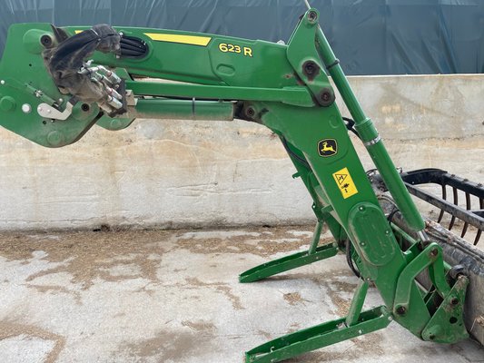 Tracteur agricole John Deere 6130M