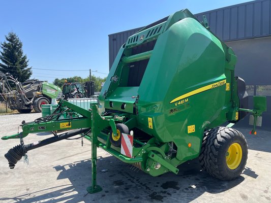 Presse à balles rondes John Deere V461M