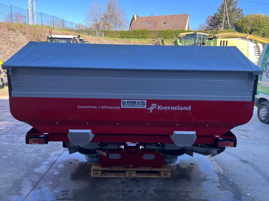 Distributeur d'engrais Kverneland GEOSPREAD EXACTA-TL