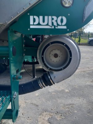 Accessoire matériel de semis Duro TREMIE FRONTALE EOLE 1700L COMPARTIMENTE