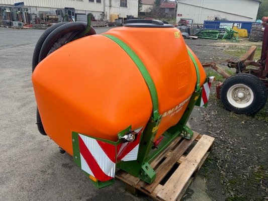 Pulvérisateur porté Amazone UF TWIN 3002