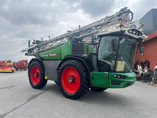 Pulvérisateur automoteur Fendt ROGATOR 645