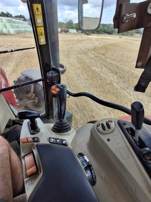 Tracteur agricole Massey Ferguson MF 7616