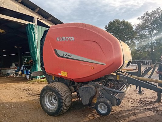Presse à balles rondes Kubota BV 5160