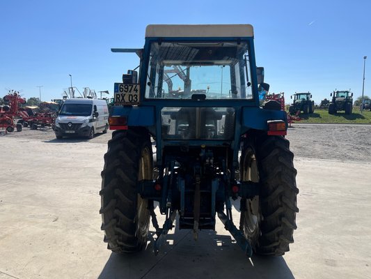 Tracteur agricole Ford 5610