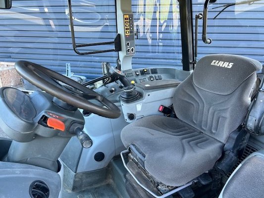 Tracteur agricole Claas ARION 420 T4f Advance