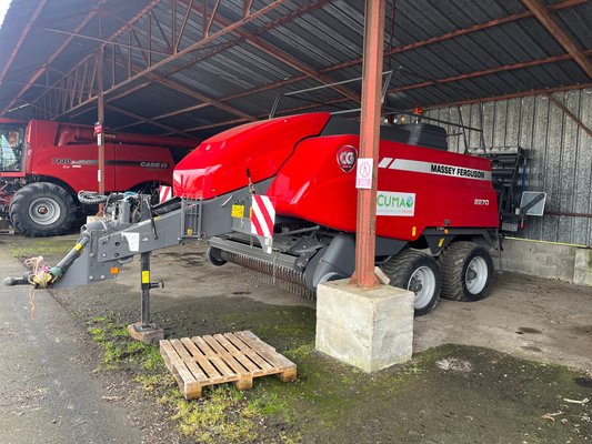 Presse à balles carrées Massey Ferguson MF 2270 TP