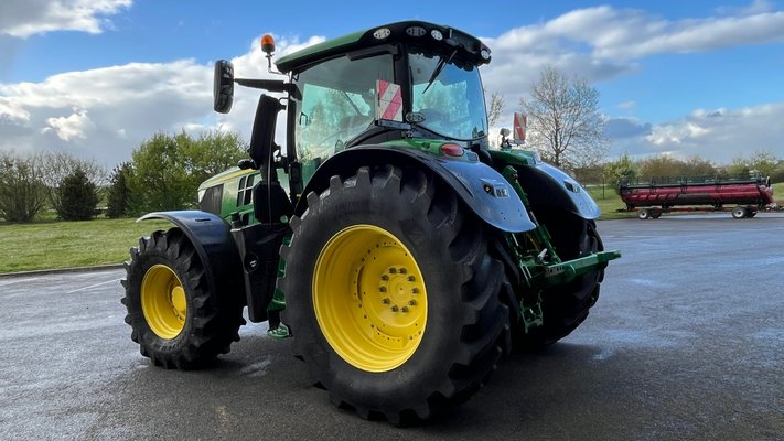Tracteur agricole John Deere 6250 R