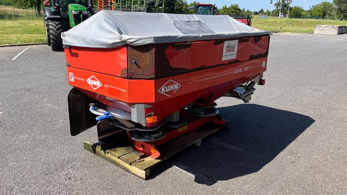 Distributeur d'engrais Kuhn AXIS 30.1