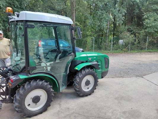 Tracteur agricole Ferrari COBRAM L65 AR