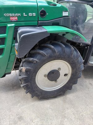 Tracteur agricole Ferrari COBRAM L65 AR