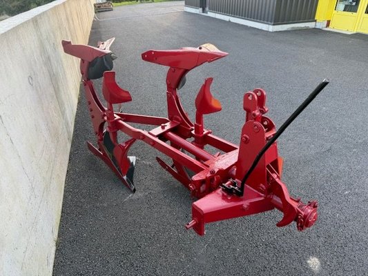 Charrue Massey Ferguson 365