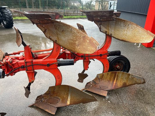 Charrue Gregoire Besson RWY 47