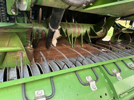Presse à balles rondes Krone COMPRIMA V 150