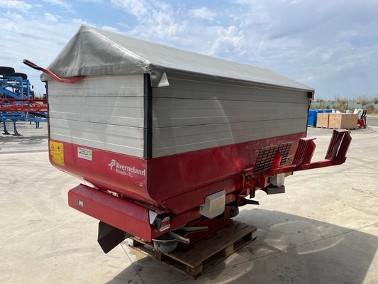 Distributeur d'engrais Kverneland EXACTA TL