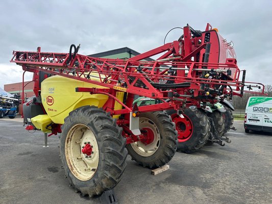 Pulvérisateur traîné Vicon IXTRACK B36