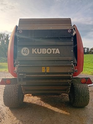 Presse à balles rondes Kubota BV 5160