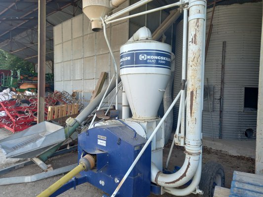 Unknown range 695 Kongskilde SUC 1000