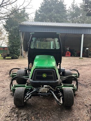 Tondeuse professionnelle John Deere 8900A