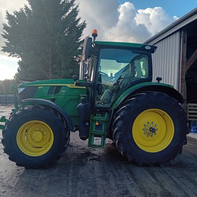 Tracteur agricole John Deere 6R150
