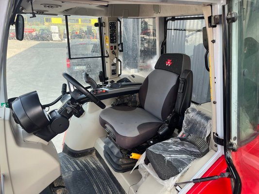 Tracteur agricole Massey Ferguson MF 5S.145 Dyna-6 EFFICIENT