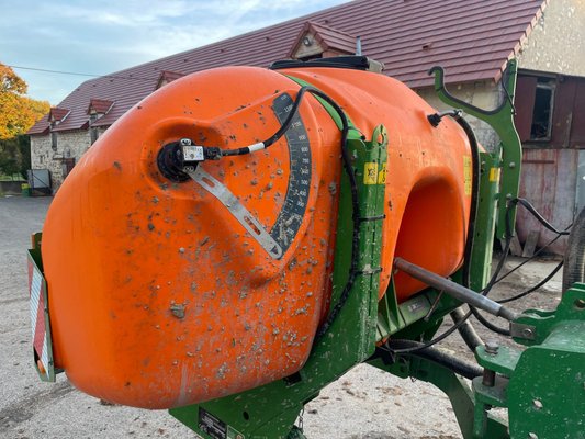 Pulvérisateur porté Amazone UF TWIN 3002