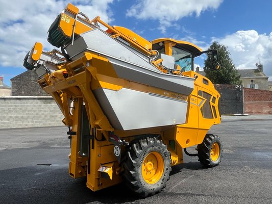 Machine à vendanger Gregoire Viticole GL7.4