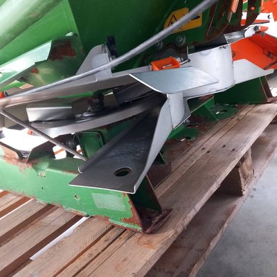 Distributeur d'engrais Amazone ZAXW