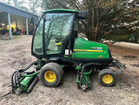 Tondeuse professionnelle John Deere 8900A