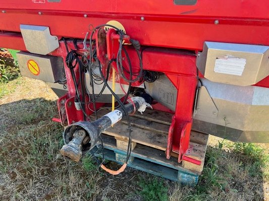 Distributeur d'engrais Kverneland EXACTA TL