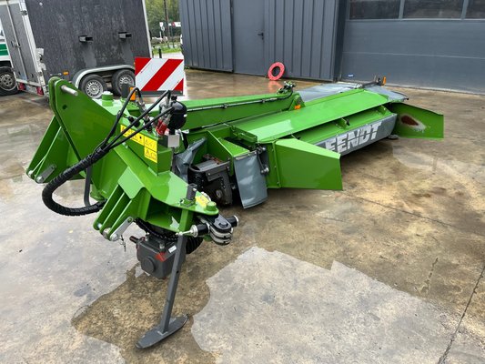 Faucheuse conditionneuse Fendt 3060 TLRC