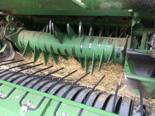 Presse à balles rondes Krone COMPRIMA V 150