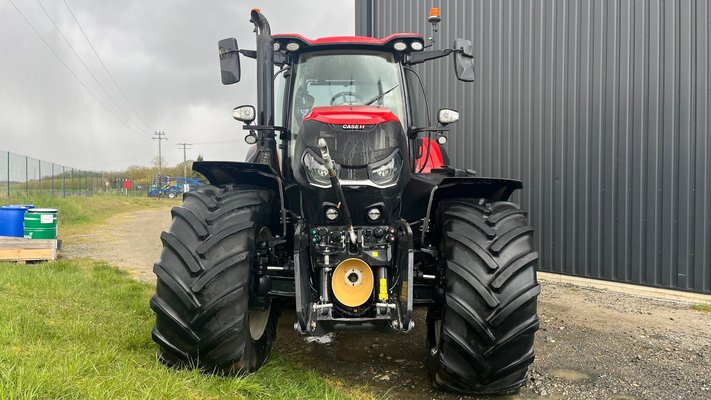 Tracteur agricole Case IH OPTUM 300 CVX DRIVE