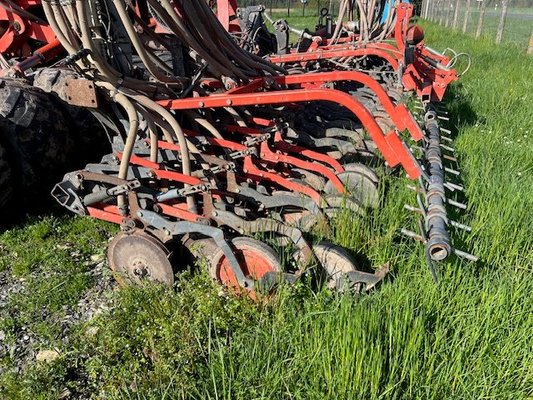 Semoir pour semis simplifié Kuhn SPEEDLINER 6000