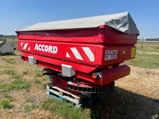 Distributeur d'engrais Kverneland EXACTA TL - 1