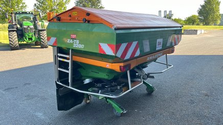 Distributeur d'engrais Amazone ZATS3200 - 3