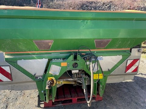 Distributeur d'engrais Amazone ZAM ULTRA 3000