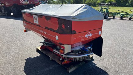 Distributeur d'engrais Kuhn AXIS 30.1 - 3