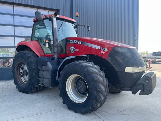 Tracteur agricole - MAGNUM 235 EP EVOLUTION - 235