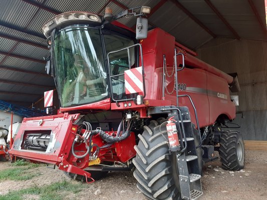 Moissonneuse batteuse - 5140