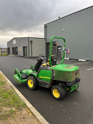 Tondeuse frontale John Deere 1445