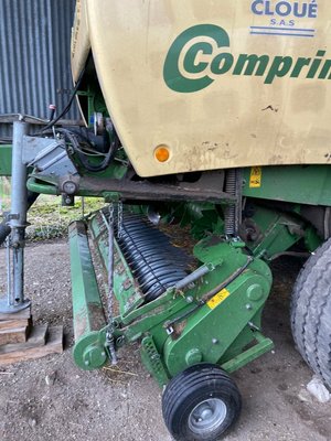 Presse à balles rondes Krone COMPRIMA V 150