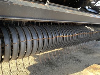 Presse à balles rondes New Holland ROLL-BELT 150 SUPERFEED - 4