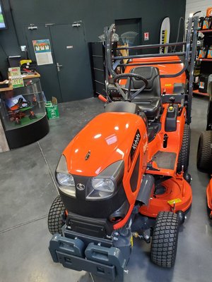 Tondeuse autoportée Kubota G231HD