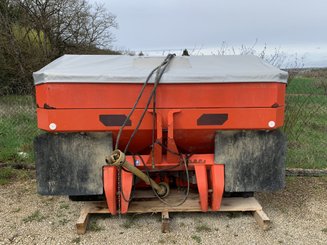 Distributeur d'engrais Kuhn AXIS 30.1 - 8