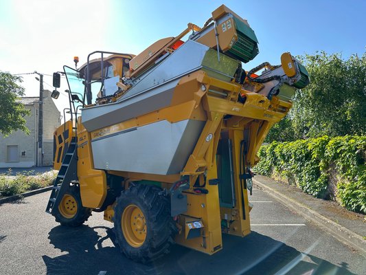 Machine à vendanger Gregoire Viticole GL7.4