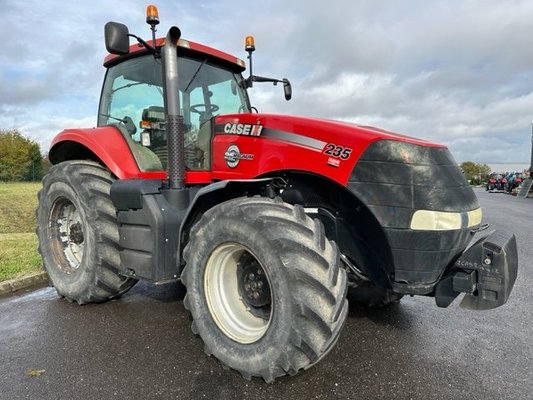 Tracteur agricole Case IH MAGNUM 235 EP EVOLUTION - 235