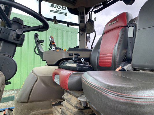 Tracteur agricole Case IH OPTUM 300 CVX DRIVE