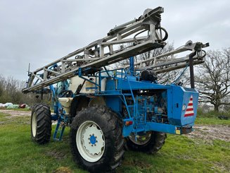 Pulvérisateur automoteur Matrot M44D - 3