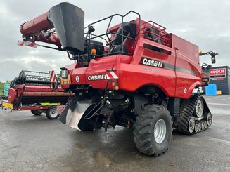 Moissonneuse batteuse Case IH AXIAL-FLOW 8240 HD - 1